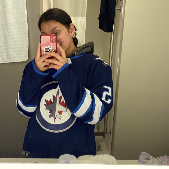 Meet your Posher, Jade - Picture 1 of 2